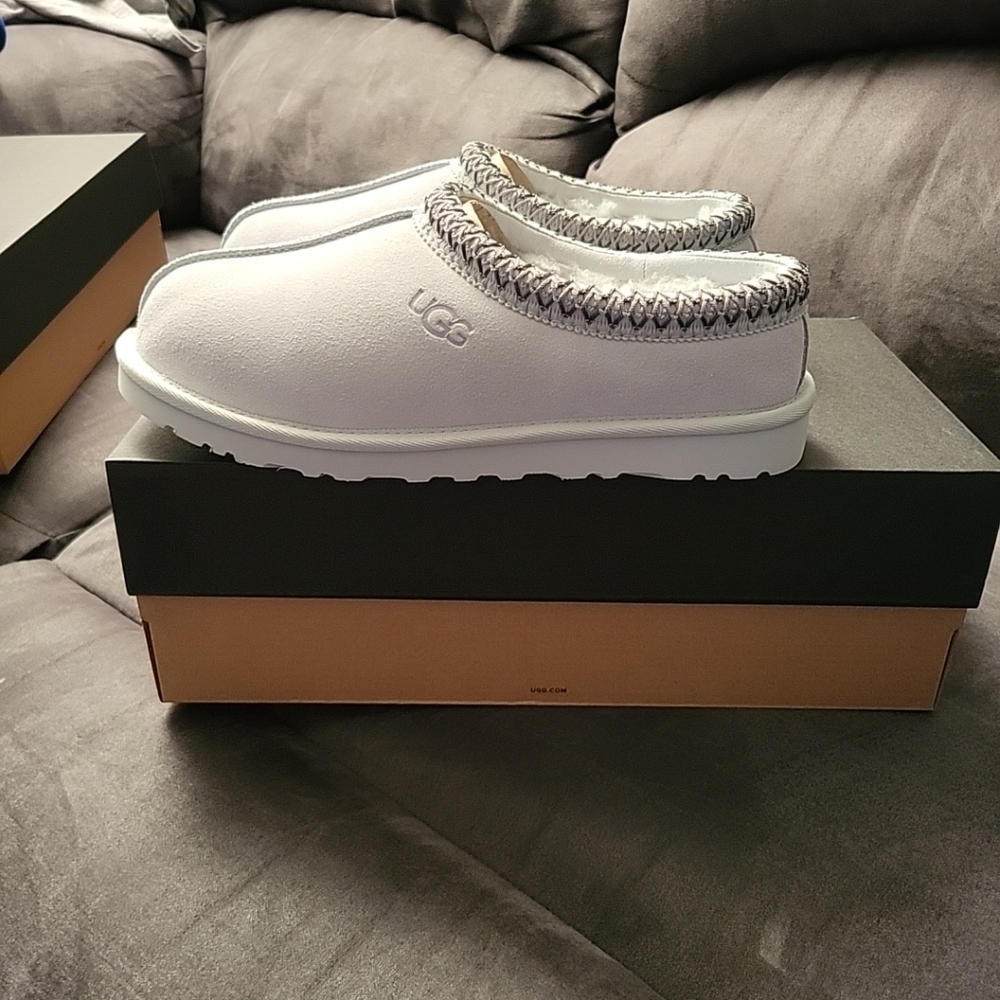 Low ugg tasman size  8